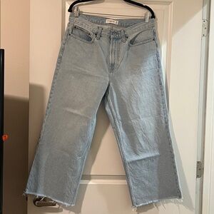 Abercrombie & Fitch Mid Rise Cropped Jeans